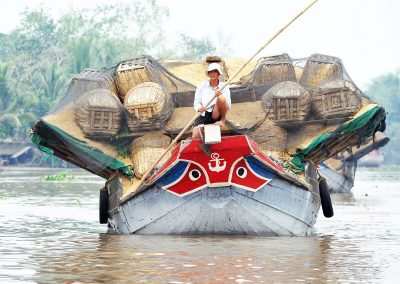 Transport fluvial sur le Mekong, Vietnam (réf. M179)