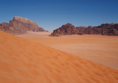 Dune dans le désert du wadi Rum, Jordanie (réf. M194)